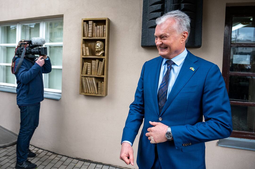 Prie V. Staniulio knygyno atidengta atminimo lenta