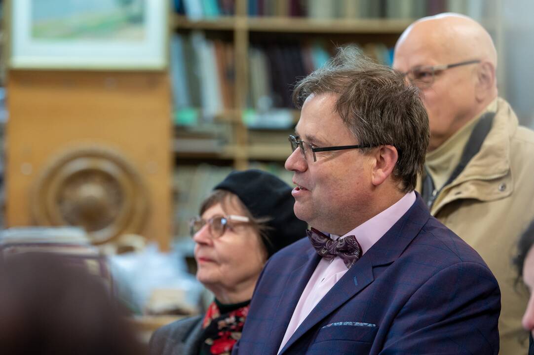 Prie V. Staniulio knygyno atidengta atminimo lenta