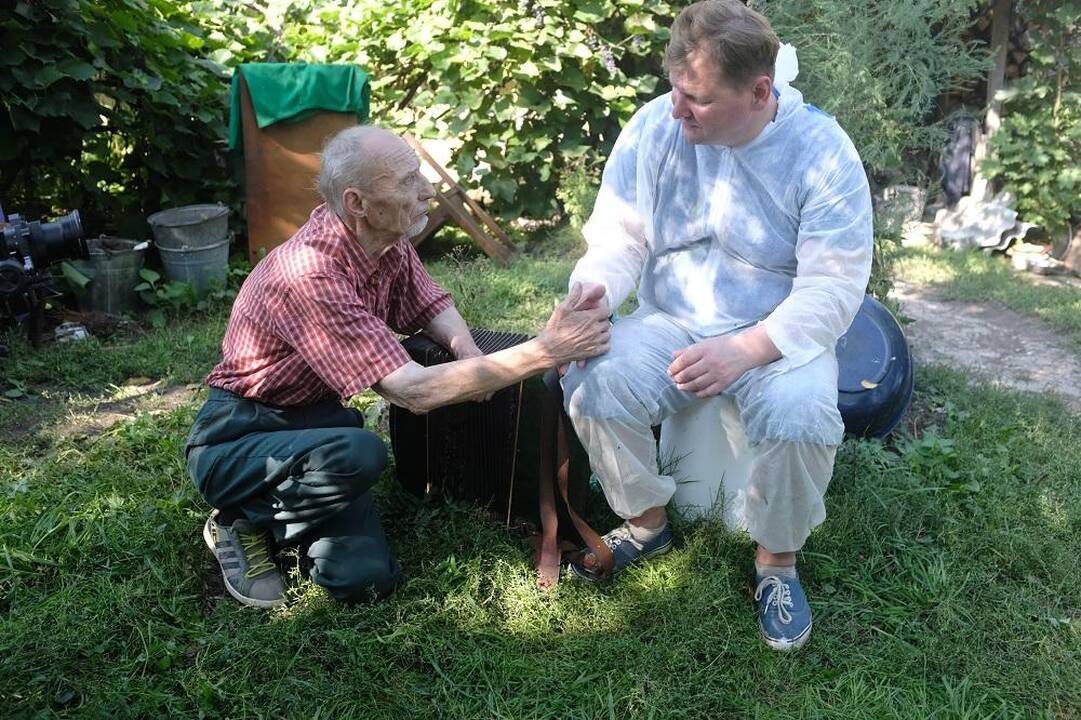Senolis Antanas ir Giedrius Arbačiauskas