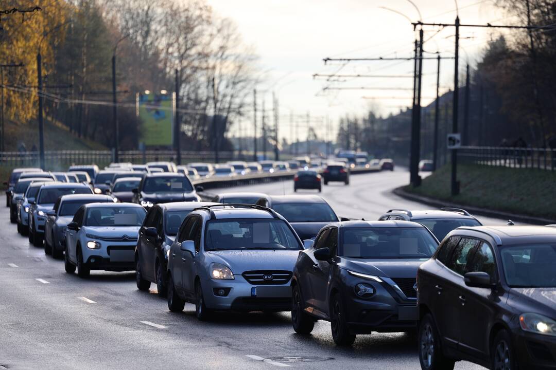 Kaune – automobilių avarijos ir spūstys