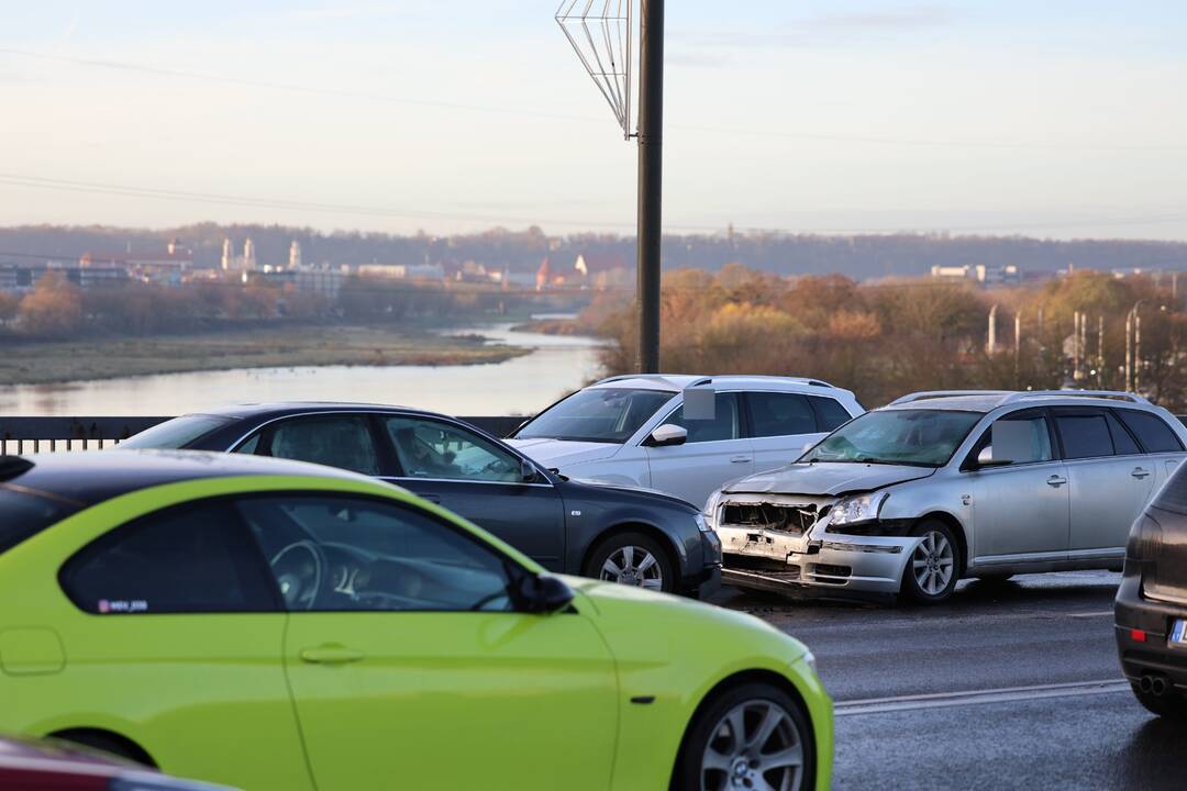 Kaune – automobilių avarijos ir spūstys
