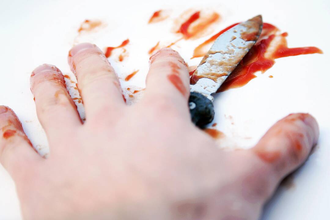 Velykų rytą peiliu besišvaisčiusi klaipėdietė pabudo areštinėje