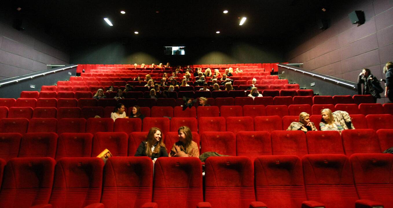 20 minučių reklamos prieš kino seansą: norma ar žiūrovų kankinimas?