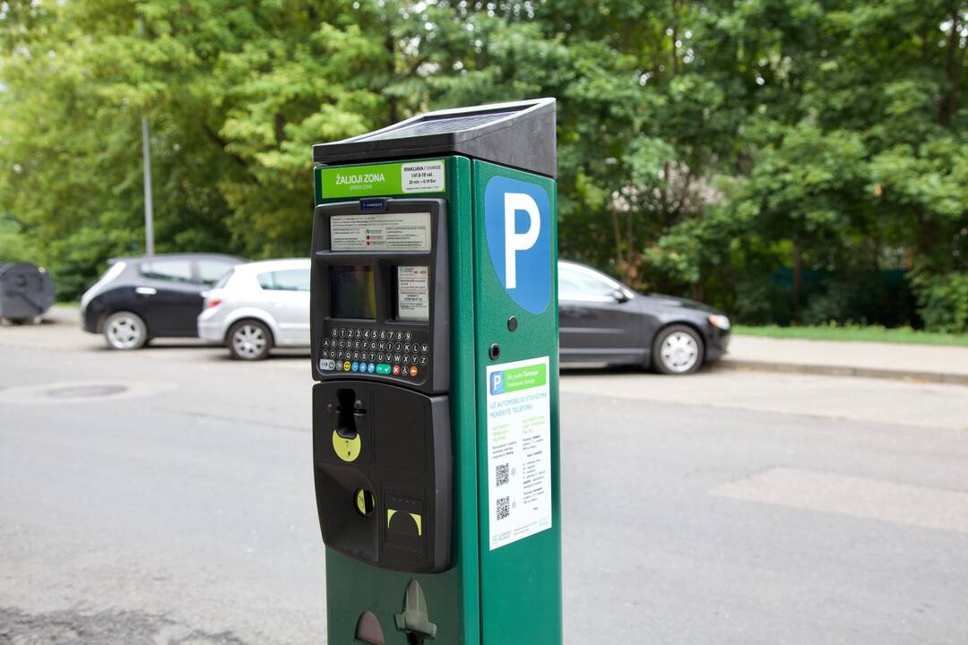 Vilniaus politikai ėmėsi sprendimo branginti automobilių stovėjimą