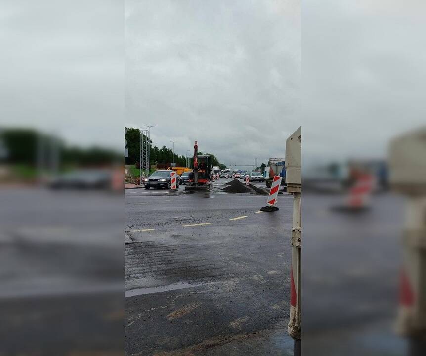 Stringa: klaipėdiečiams artimiausiomis dienomis geriau aplenkti Baltijos žiedinę sankryžą – iš pietinės pusės liko tik viena įvaža.