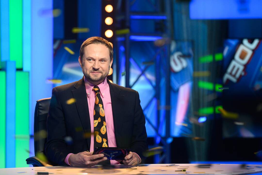 Viktorinos vedėjas Darius Jurgelevičius ir Saulius Štulas (dešinėje)