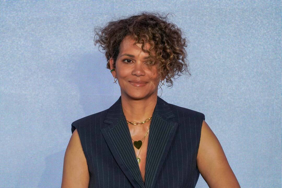 Halle Berry 