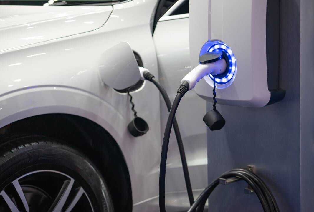  Rezultatas: Lietuvoje per šešis 2022-ųjų mėnesius aplinkai draugiškų automobilių buvo finansuota iš viso už 19 mln. eurų.