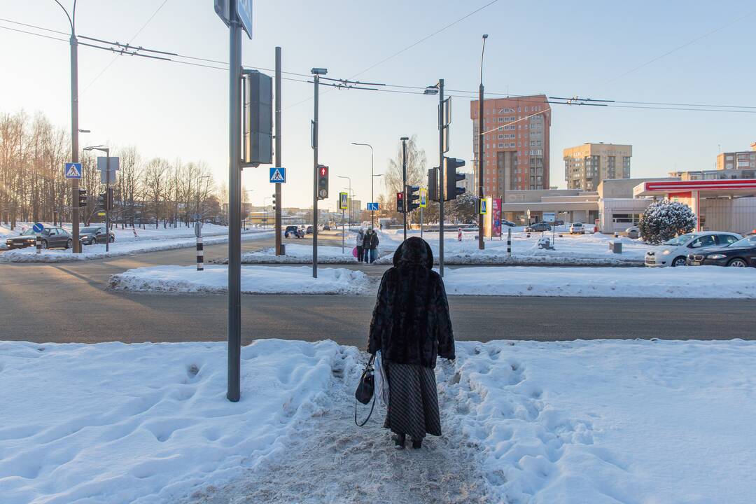 Patogiau: S. Žukausko ir P. Lukšio gatvių sankryžoje posūkiui į dešinę įrengta atskira eismo juosta.