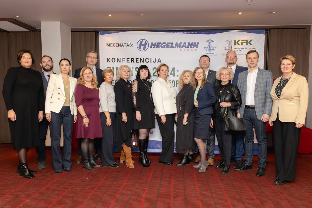 Lyderiai: (iš kairės) R. Krušinskas, T. Povilauskas, Z. Dargevičius ir E. Valatka konferencijoje dalijosi savo įžvalgomis apie verslą, finansus ir ekonomiką.