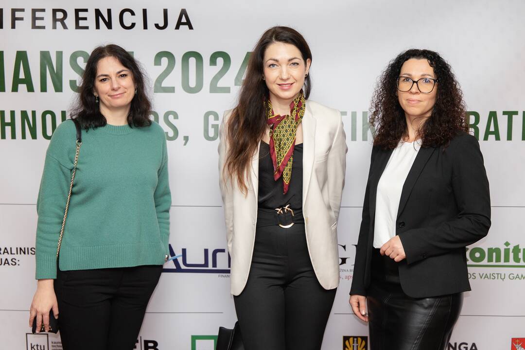 Lyderiai: (iš kairės) R. Krušinskas, T. Povilauskas, Z. Dargevičius ir E. Valatka konferencijoje dalijosi savo įžvalgomis apie verslą, finansus ir ekonomiką.
