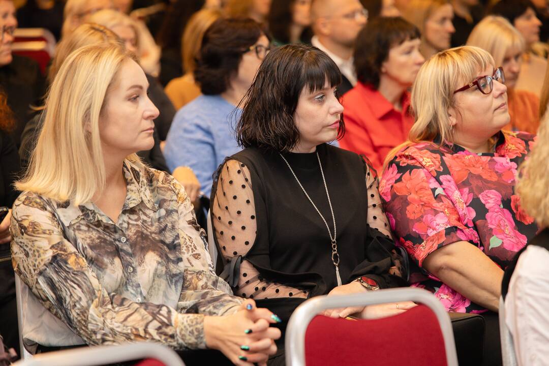 Lyderiai: (iš kairės) R. Krušinskas, T. Povilauskas, Z. Dargevičius ir E. Valatka konferencijoje dalijosi savo įžvalgomis apie verslą, finansus ir ekonomiką.