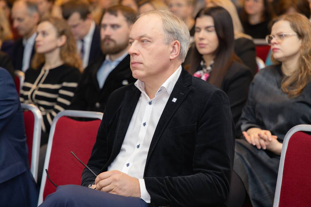 Lyderiai: (iš kairės) R. Krušinskas, T. Povilauskas, Z. Dargevičius ir E. Valatka konferencijoje dalijosi savo įžvalgomis apie verslą, finansus ir ekonomiką.