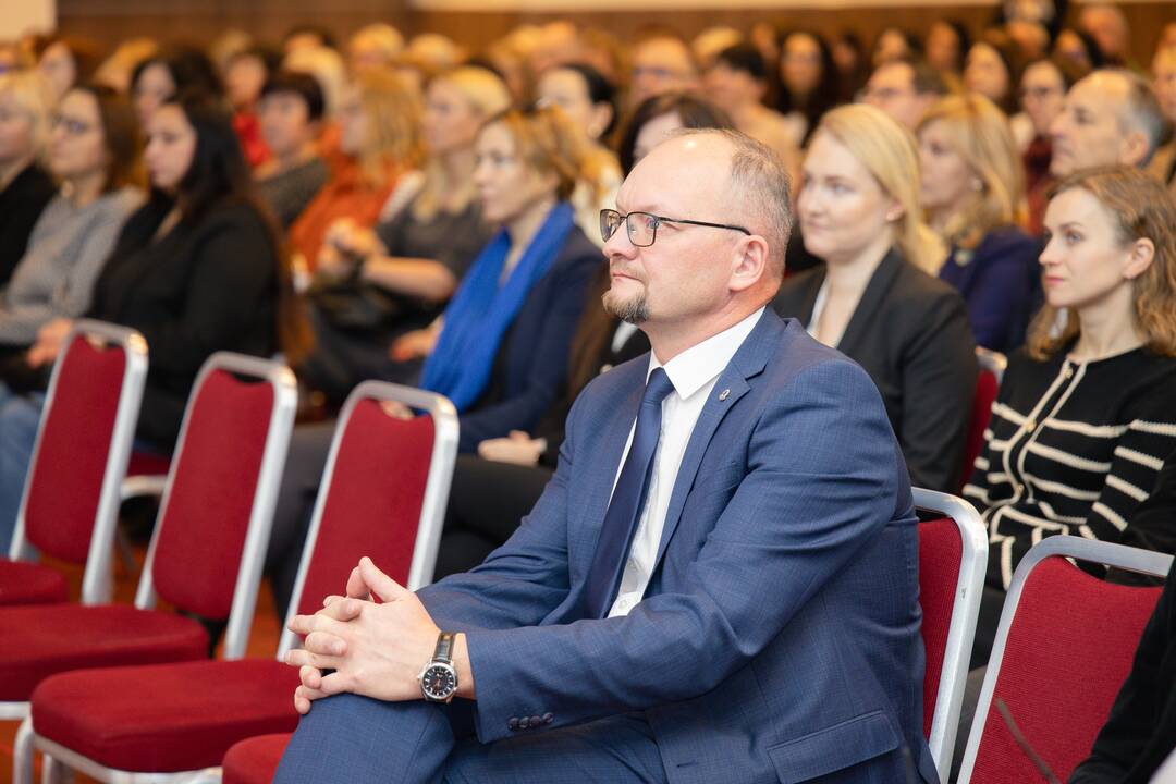 Lyderiai: (iš kairės) R. Krušinskas, T. Povilauskas, Z. Dargevičius ir E. Valatka konferencijoje dalijosi savo įžvalgomis apie verslą, finansus ir ekonomiką.