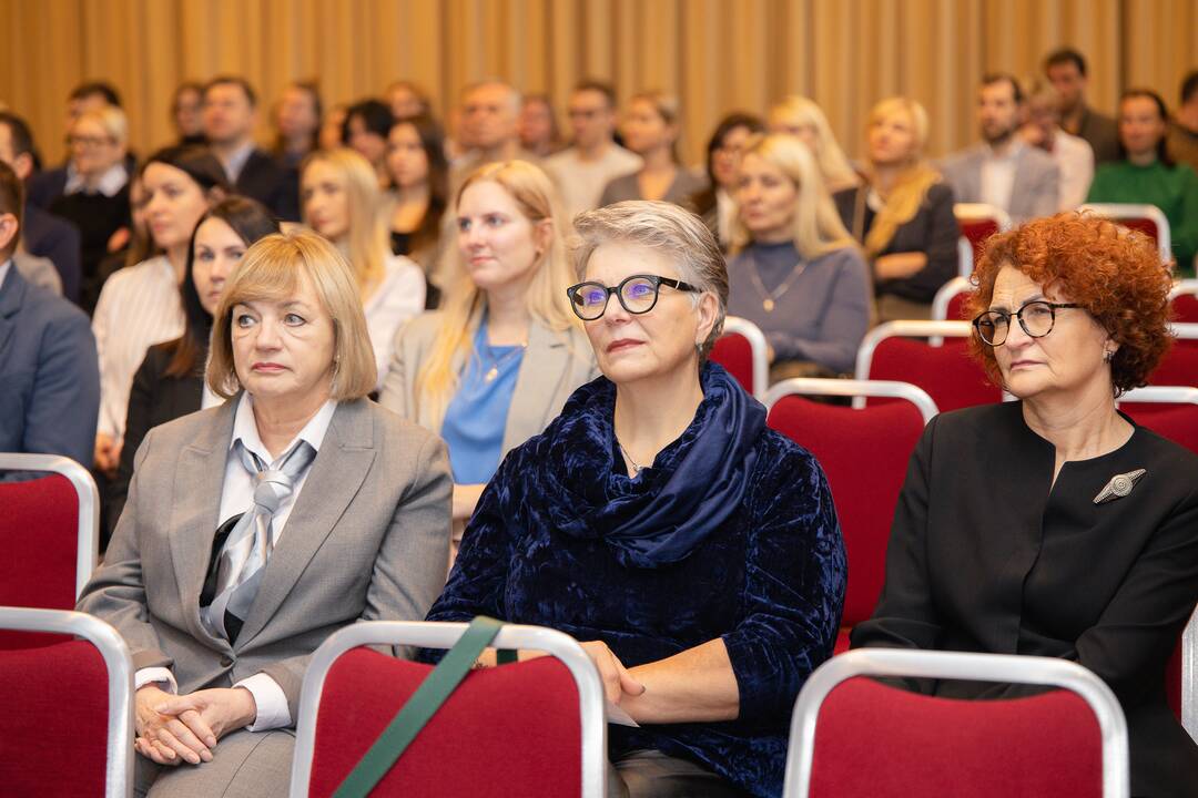 Lyderiai: (iš kairės) R. Krušinskas, T. Povilauskas, Z. Dargevičius ir E. Valatka konferencijoje dalijosi savo įžvalgomis apie verslą, finansus ir ekonomiką.