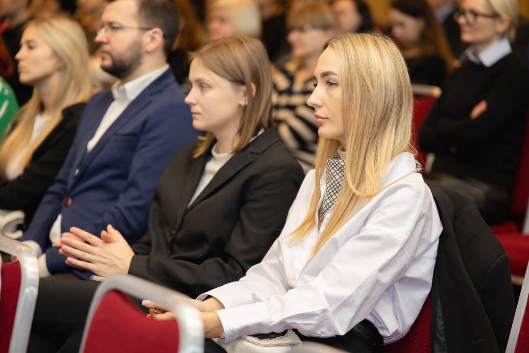 Lyderiai: (iš kairės) R. Krušinskas, T. Povilauskas, Z. Dargevičius ir E. Valatka konferencijoje dalijosi savo įžvalgomis apie verslą, finansus ir ekonomiką.