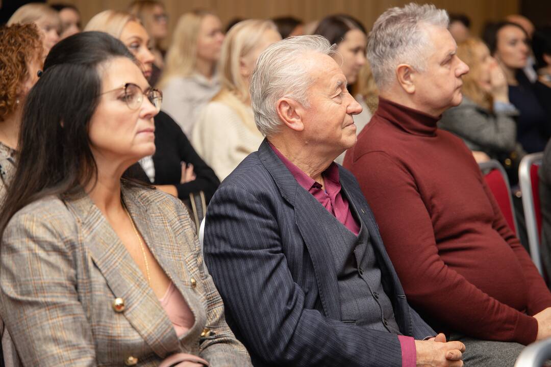 Lyderiai: (iš kairės) R. Krušinskas, T. Povilauskas, Z. Dargevičius ir E. Valatka konferencijoje dalijosi savo įžvalgomis apie verslą, finansus ir ekonomiką.