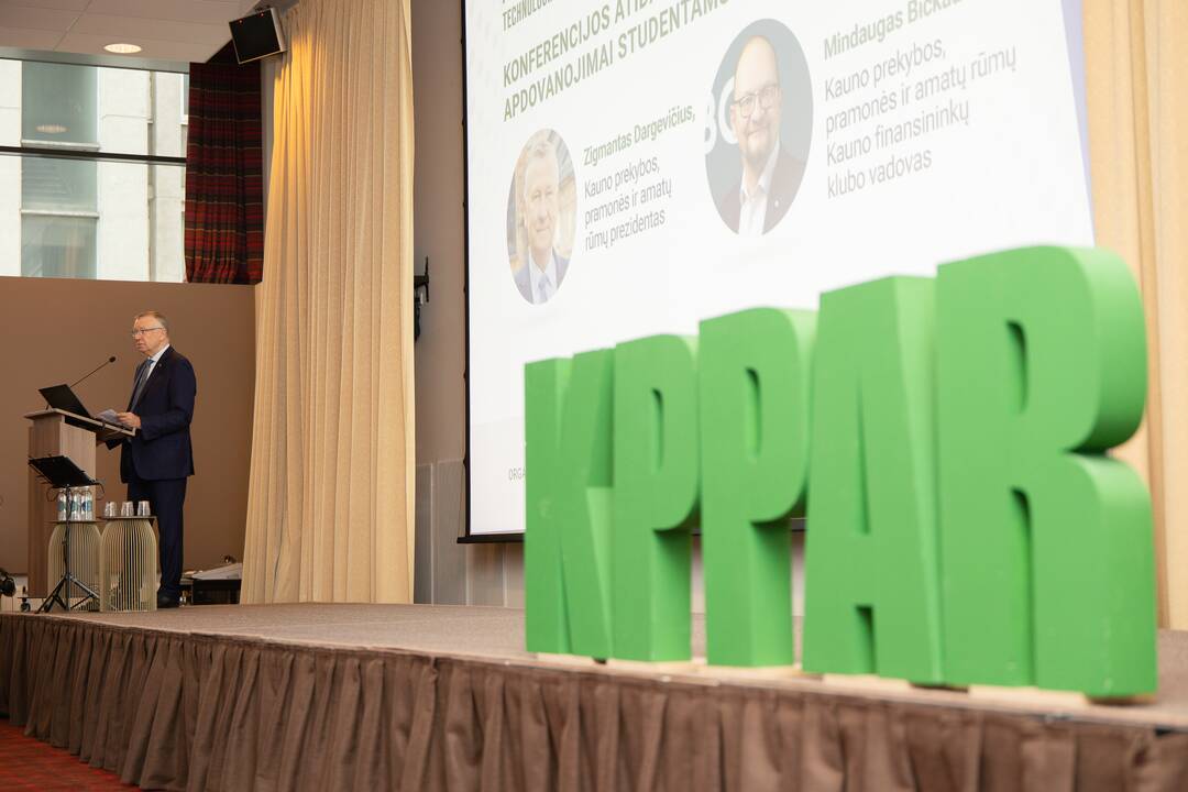 Lyderiai: (iš kairės) R. Krušinskas, T. Povilauskas, Z. Dargevičius ir E. Valatka konferencijoje dalijosi savo įžvalgomis apie verslą, finansus ir ekonomiką.