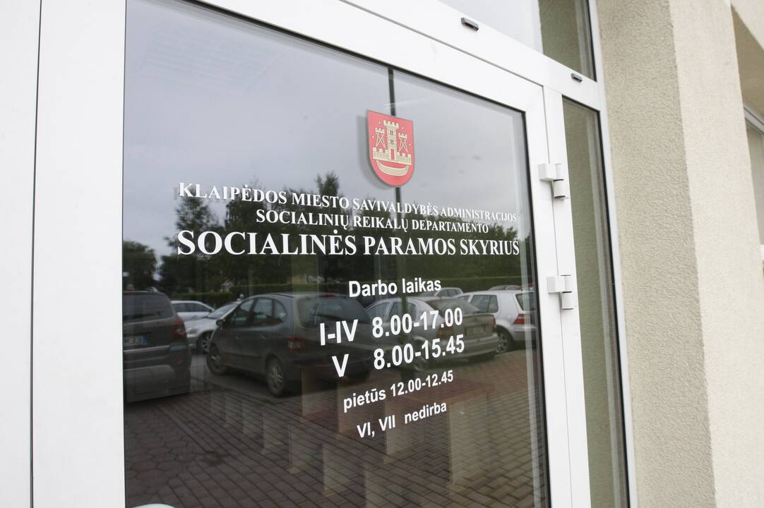 Eilės: dėl didelio prašymų skaičiaus klaipėdiečiai konsultacijai Socialinės paramos skyriuje registruojami tik balandžio mėnesiui.