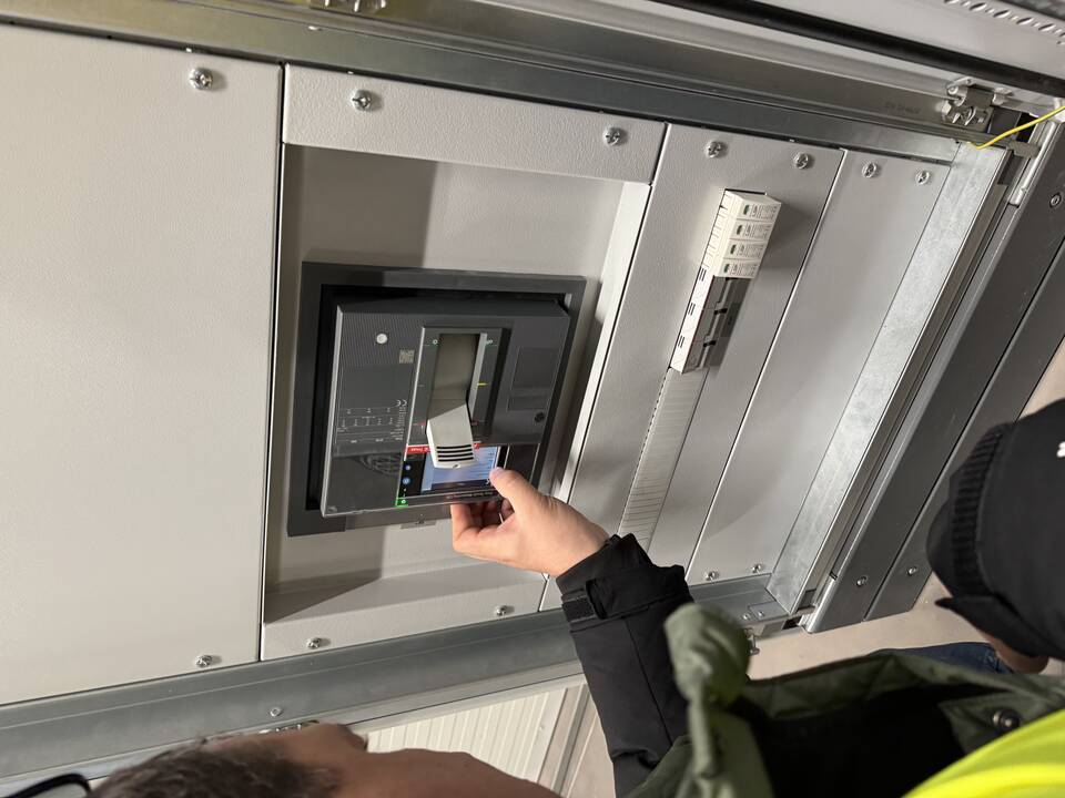 Veikla: įmonė bendradarbiauja su veikiančiomis ir atnaujinančiomis įrenginių linijas gamyklomis, dalyvauja naujų gamyklų statybos projektuose, kai reikia nuo nulio suprojektuoti, sumontuoti ir užtikrinti sklandų įrenginių ir kitos su energetika susijusios