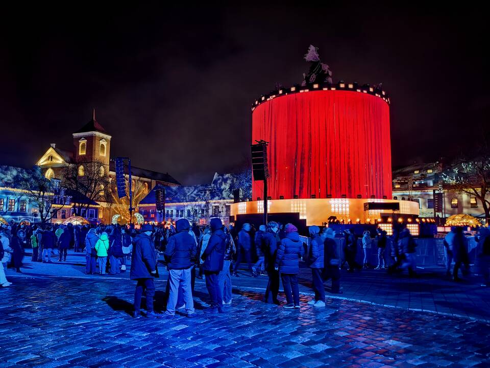 Kaunas plūsta į Rotušės aikštę