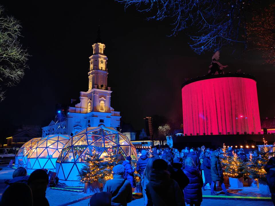Kaunas plūsta į Rotušės aikštę