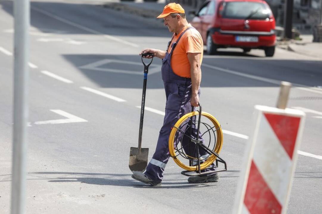 Dėmesio: laikinai uždaromas eismas Sargėnų viaduku 