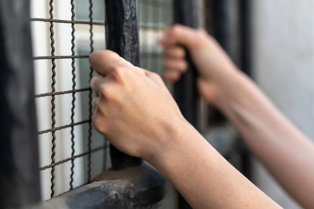 Nuteistas pažįstamą vyrą nužudęs jaunuolis: sudavė ne mažiau nei 50 smūgių