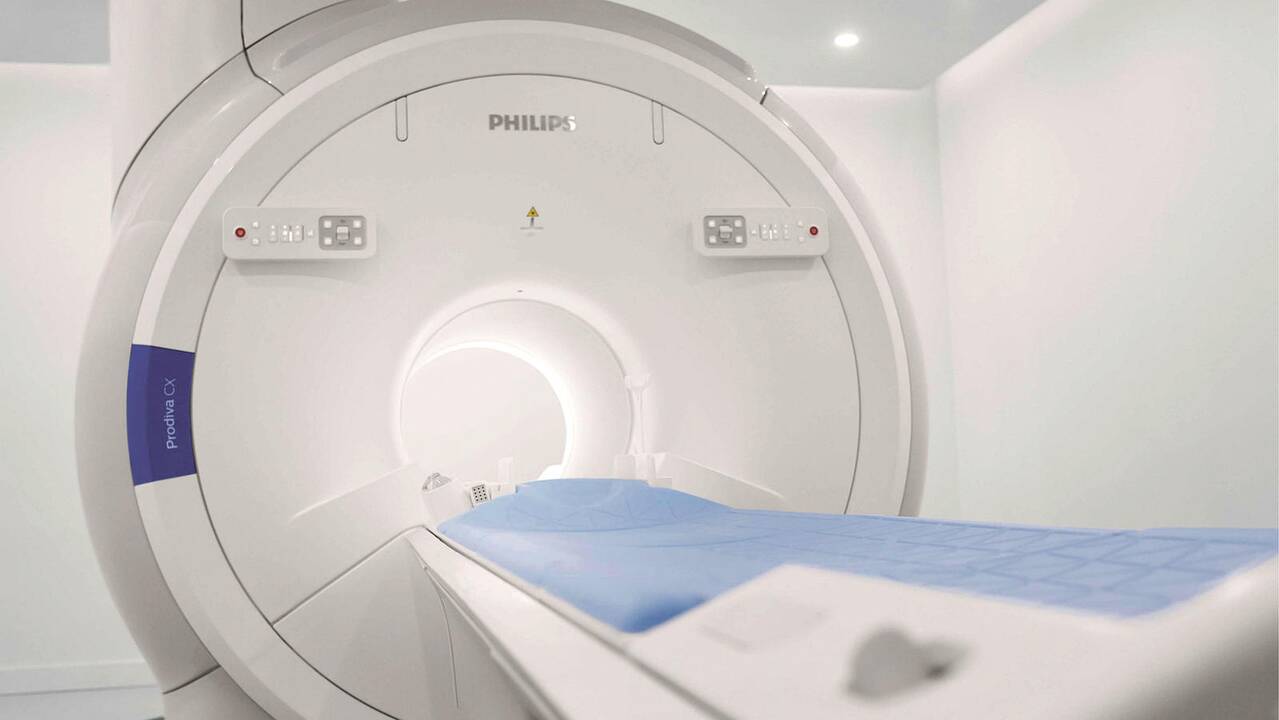 Tyrimas – nepakeičiamas diagnozuojant galvos ir nugaros smegenų degeneracines, onkologines ligas, kraujotakos sutrikimus, lėtinius ir ūmius, ypač komplikuotus uždegimus, sklaidos sutrikimus bei stuburo ligas.