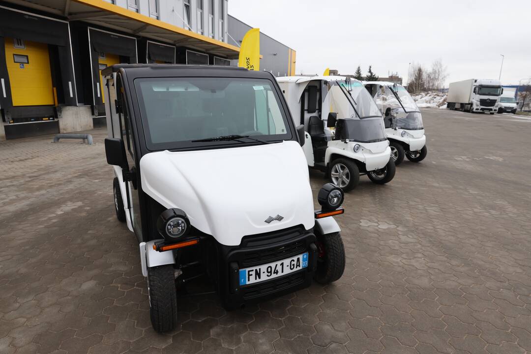 Lietuvos paštas ketina įsigyti 100 elektrinių minifurgonų