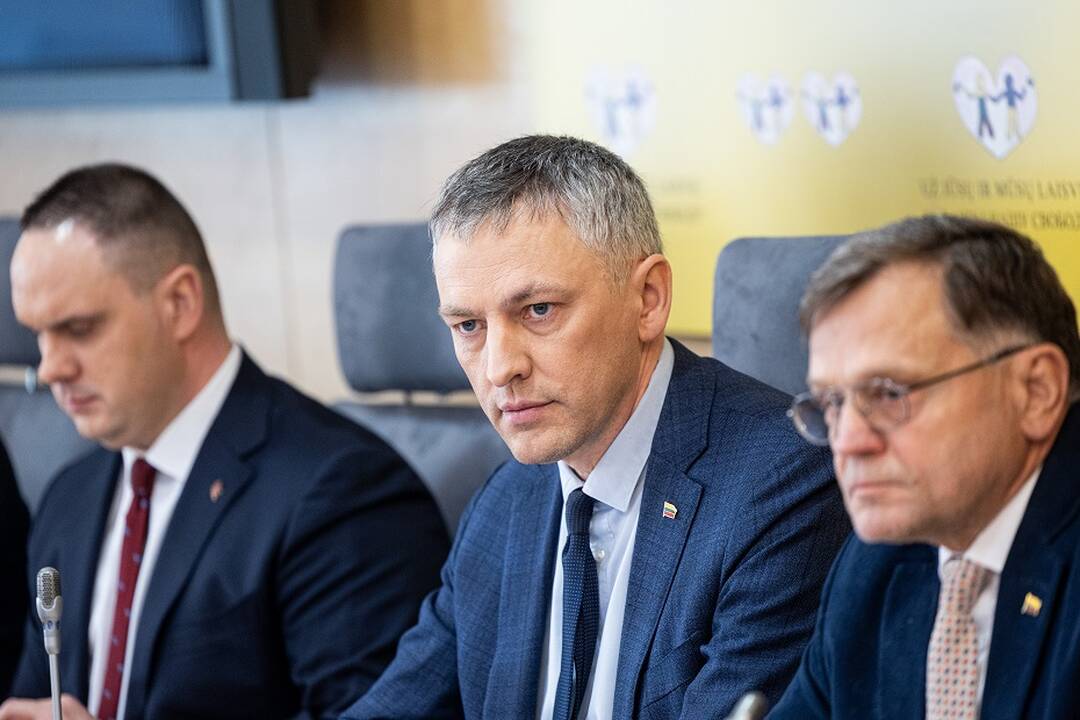 Gitanas Nausėda (kairėje) ir Vytautas Bakas (dešinėje)