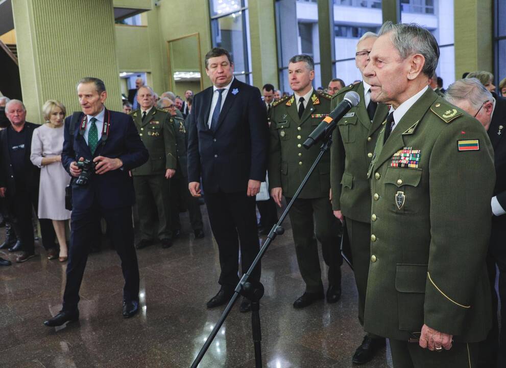 Laisvės gynėjų rikiuotė Laisvės gynėjų galerijoje Seime