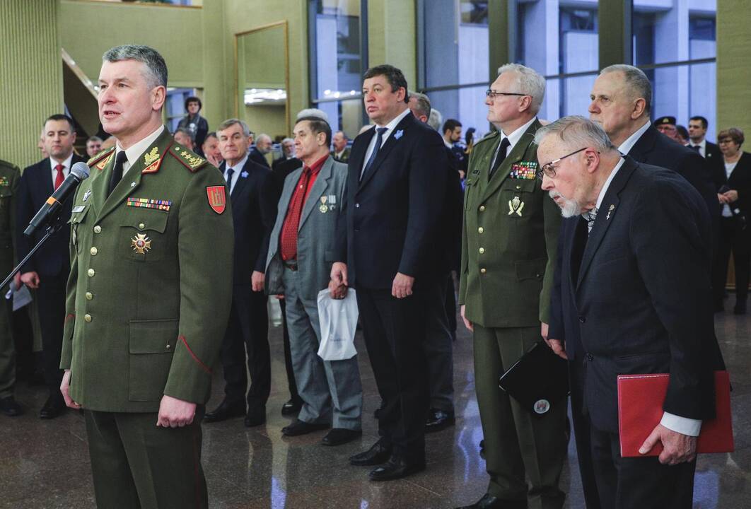 Laisvės gynėjų rikiuotė Laisvės gynėjų galerijoje Seime