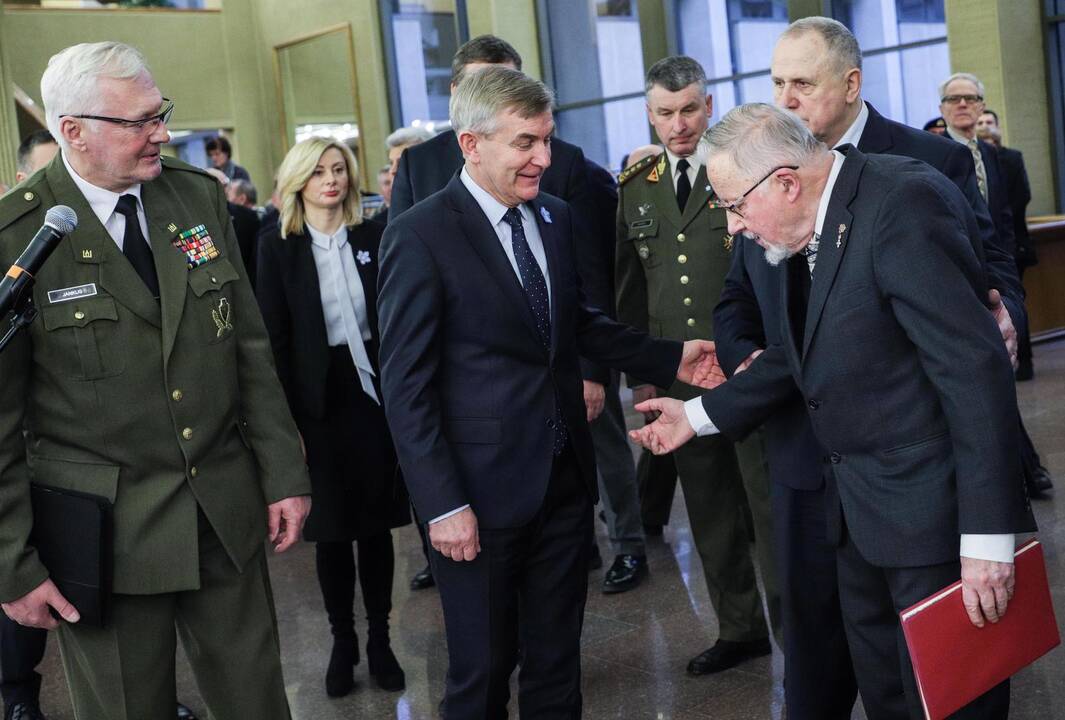 Laisvės gynėjų rikiuotė Laisvės gynėjų galerijoje Seime