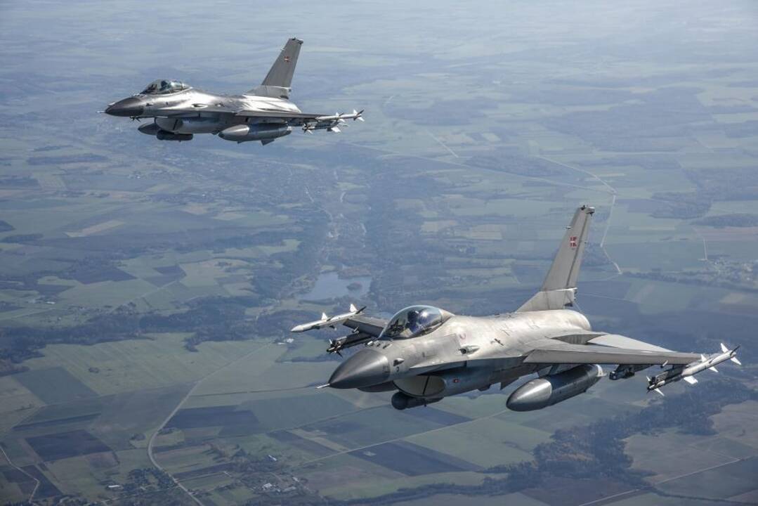 NATO oro policijos naikintuvai per savaitę keturis kartus lydėjo Rusijos orlaivius