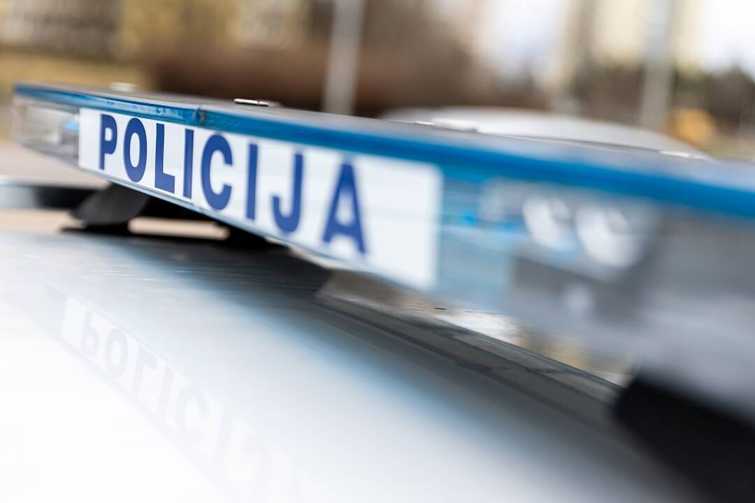 Kazlų Rūdoje – mikroautobuso ir automobilio kaktomuša: žuvo vairuotojas