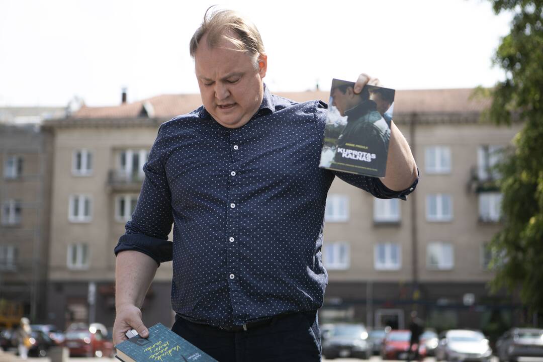 R. Šimaitis degino LGBT knygas