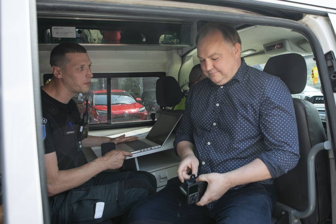 R. Šimaitis degino LGBT knygas
