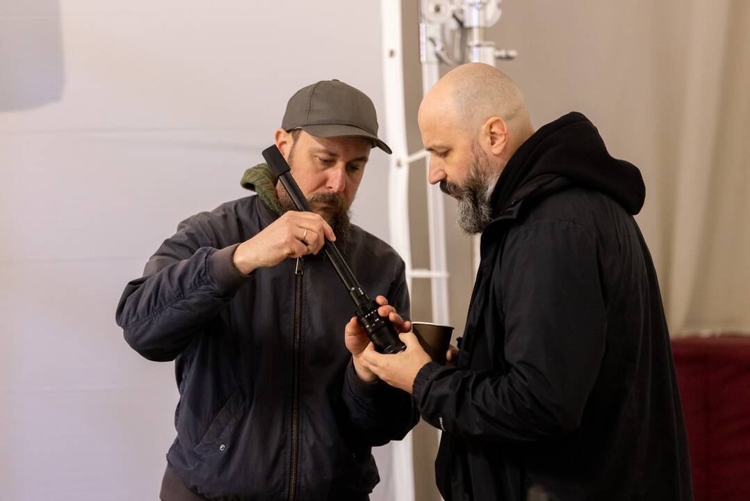   Privalumai: naujausia „Cinewave“ kino įranga galima nufilmuoti tiek reklaminę produkciją, tiek filmą.	