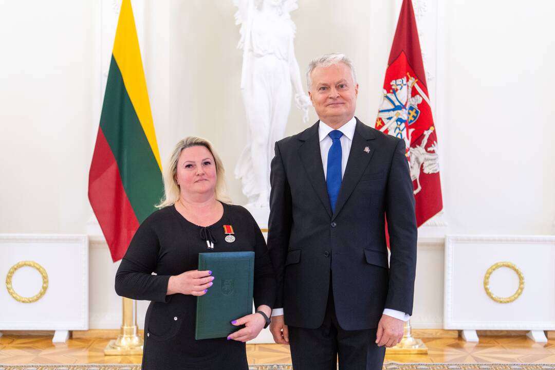 Motinos dienos proga Nausėda apdovanojo 52 mamas ir globėjas
