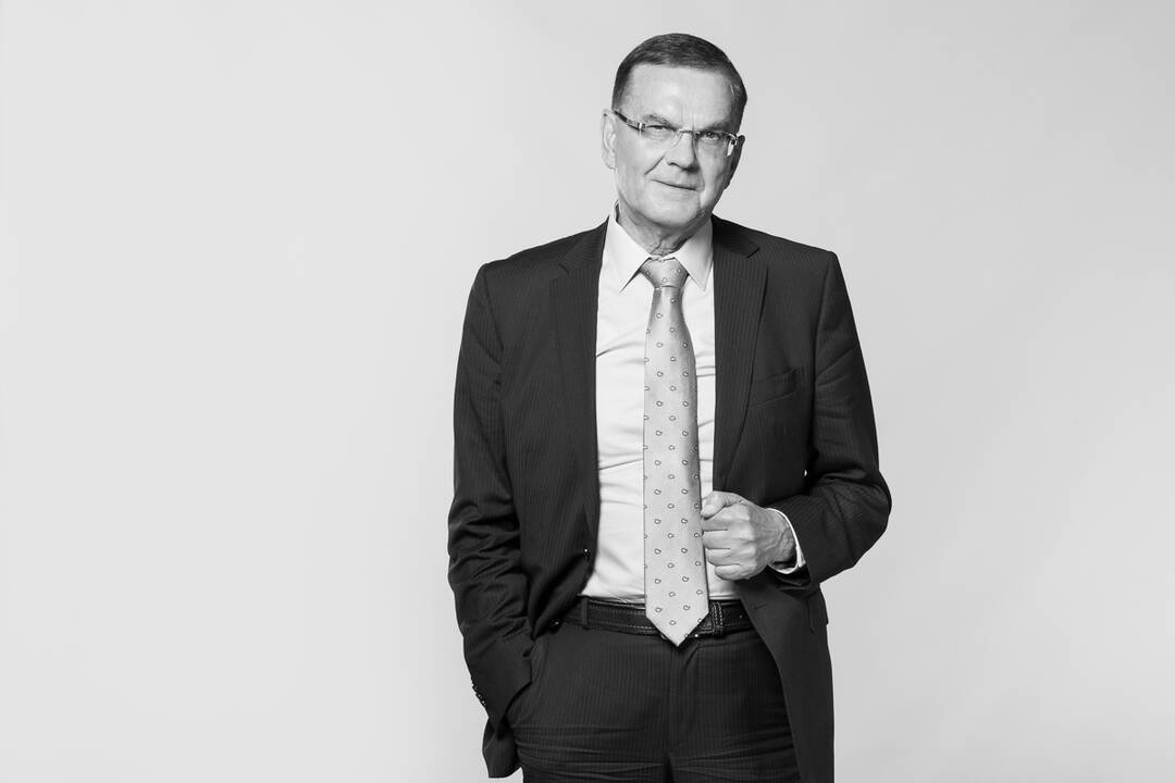Mirė buvęs KTU rektorius R. P. Bansevičius