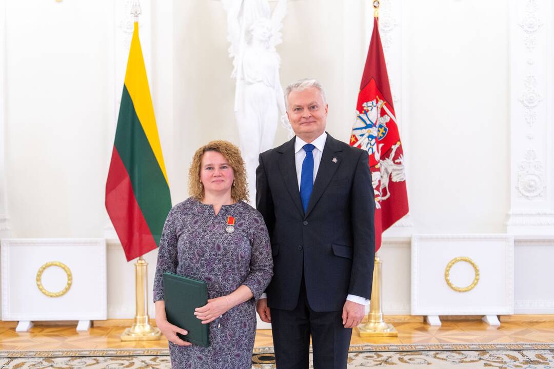 Motinos dienos proga Nausėda apdovanojo 52 mamas ir globėjas