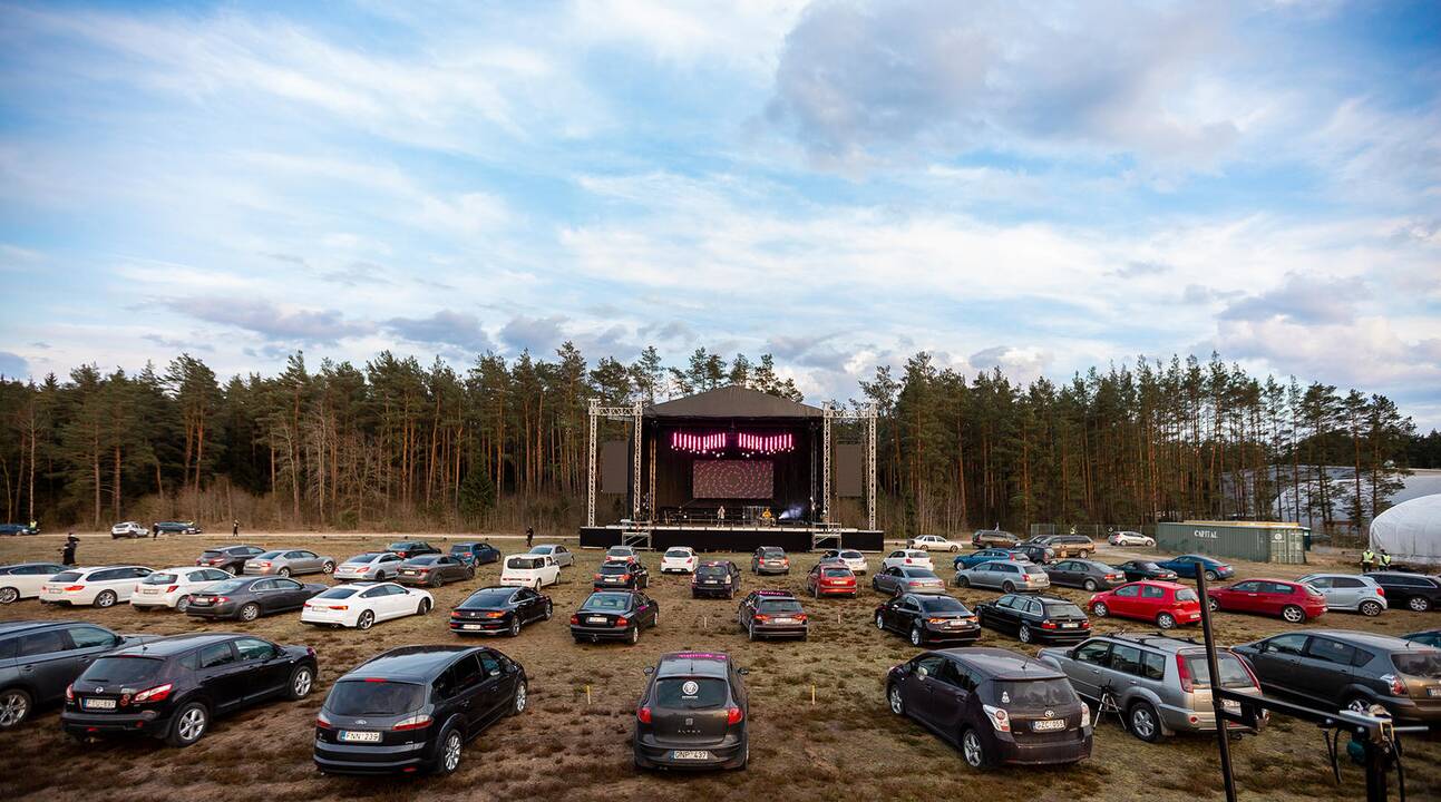 Paluknyje startavo „Drive in Live“ koncertų ciklas