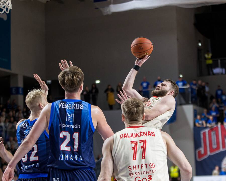 Paskutinių sekundžių dramoje „Rytas“ nutraukė jonaviečių pergalių seriją