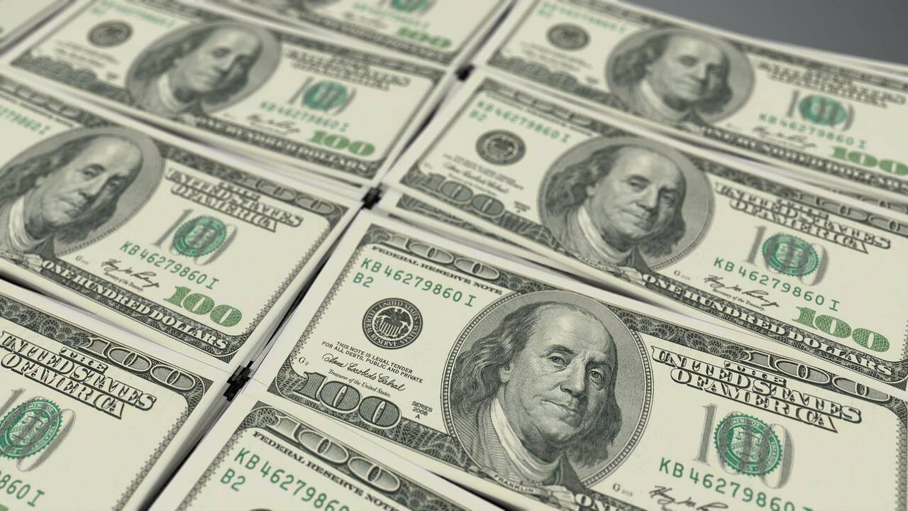 Aptiktas itin gerai padirbtas JAV dolerio superbanknotas, įtariama Š. Korėja
