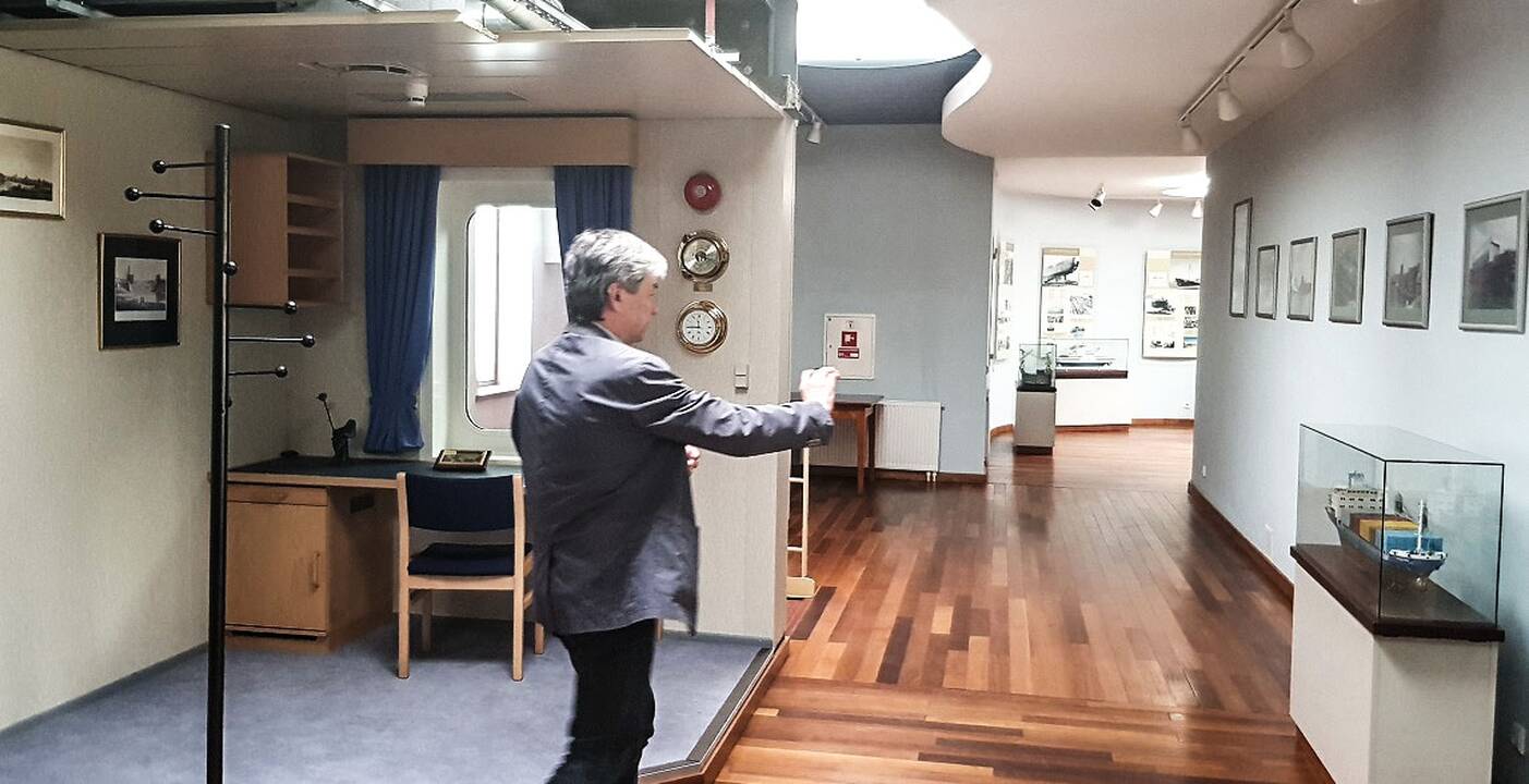 Prieš pokyčius: šiandieninė Vakarų Baltijos laivų statykla užfiksuota dar 2000 m. su senąja "Baltijos" emblema.