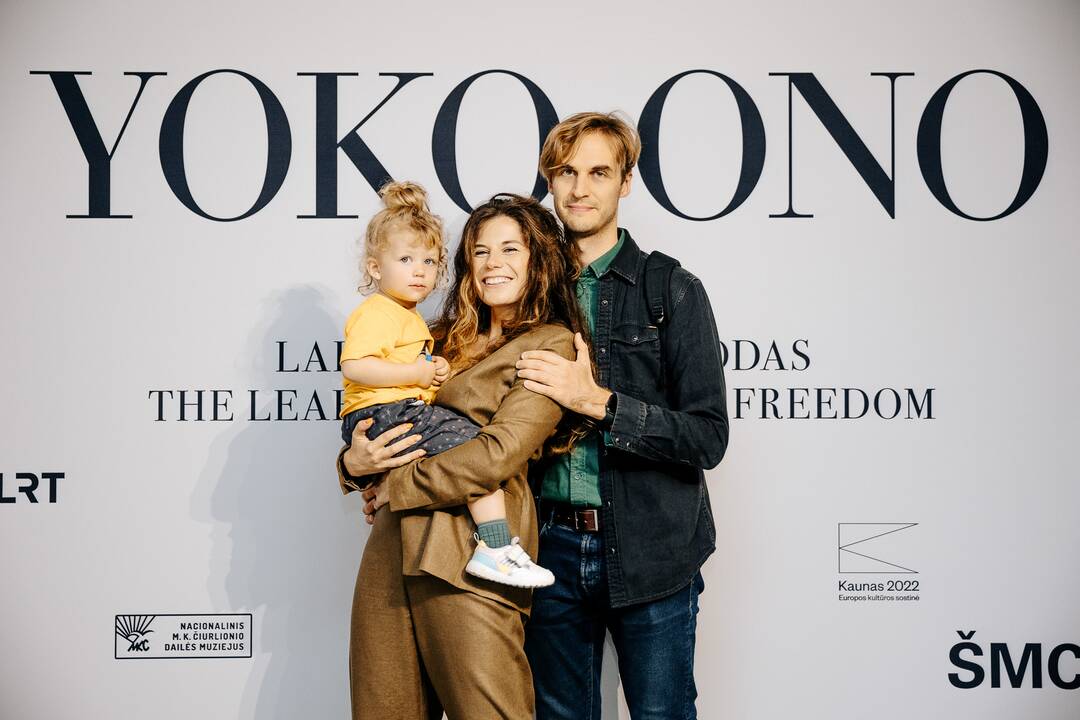 Yoko Ono parodos svečiai