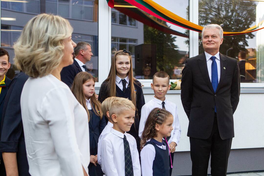 G. Nausėda apsilankė Vilniaus Jono Basanavičiaus progimnazijoje