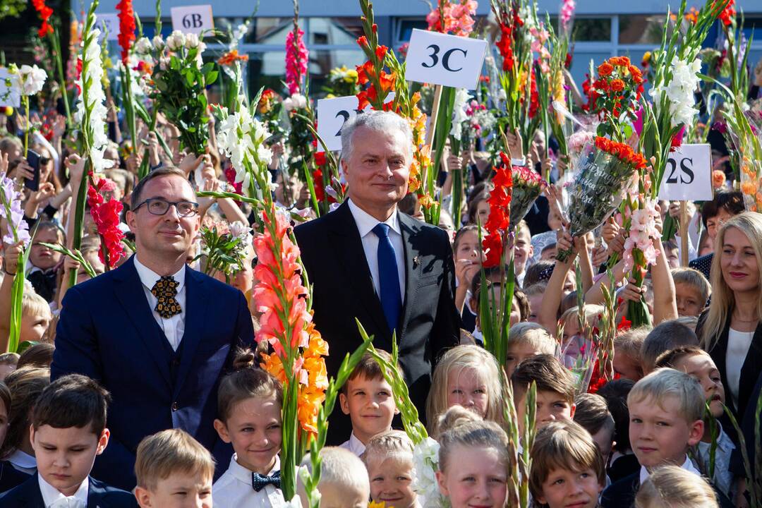 G. Nausėda apsilankė Vilniaus Jono Basanavičiaus progimnazijoje