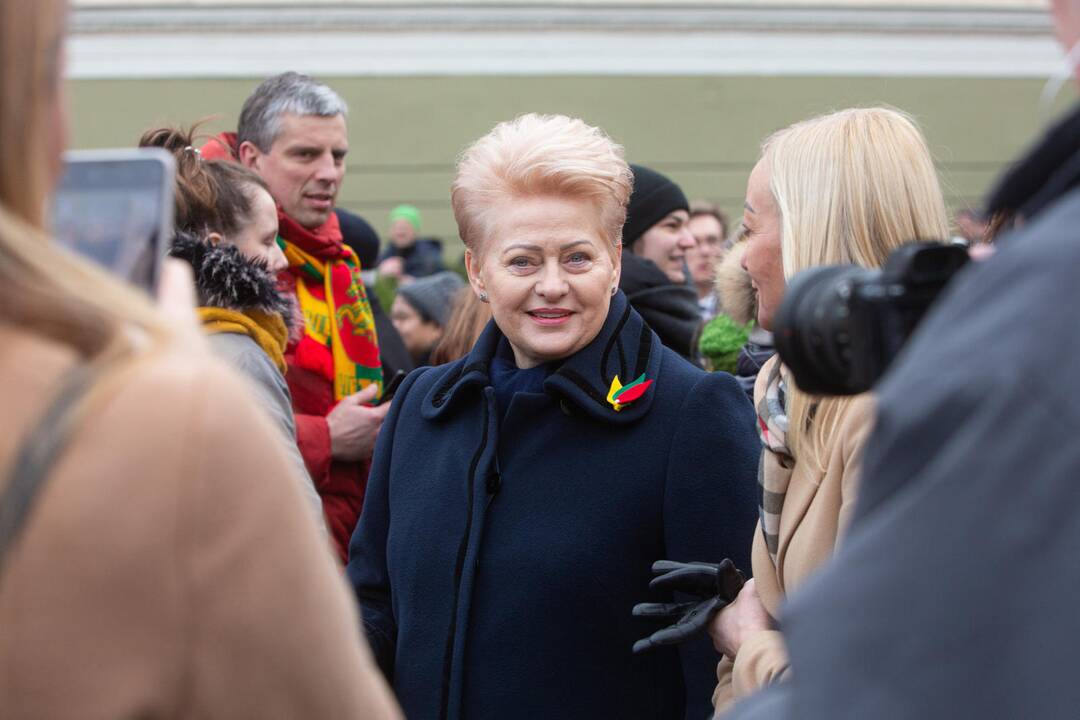 1956 — gimė Lietuvos Respublikos Prezidentė (nuo 2009 m. gegužės 17 d.) Dalia Grybauskaitė.